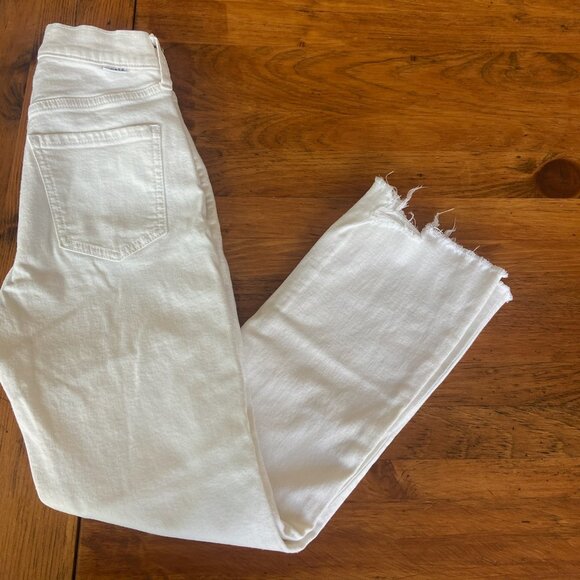 Daze Denim - Like NEW Daze Just Right White Raw Hem Straight Jeans Sz 25